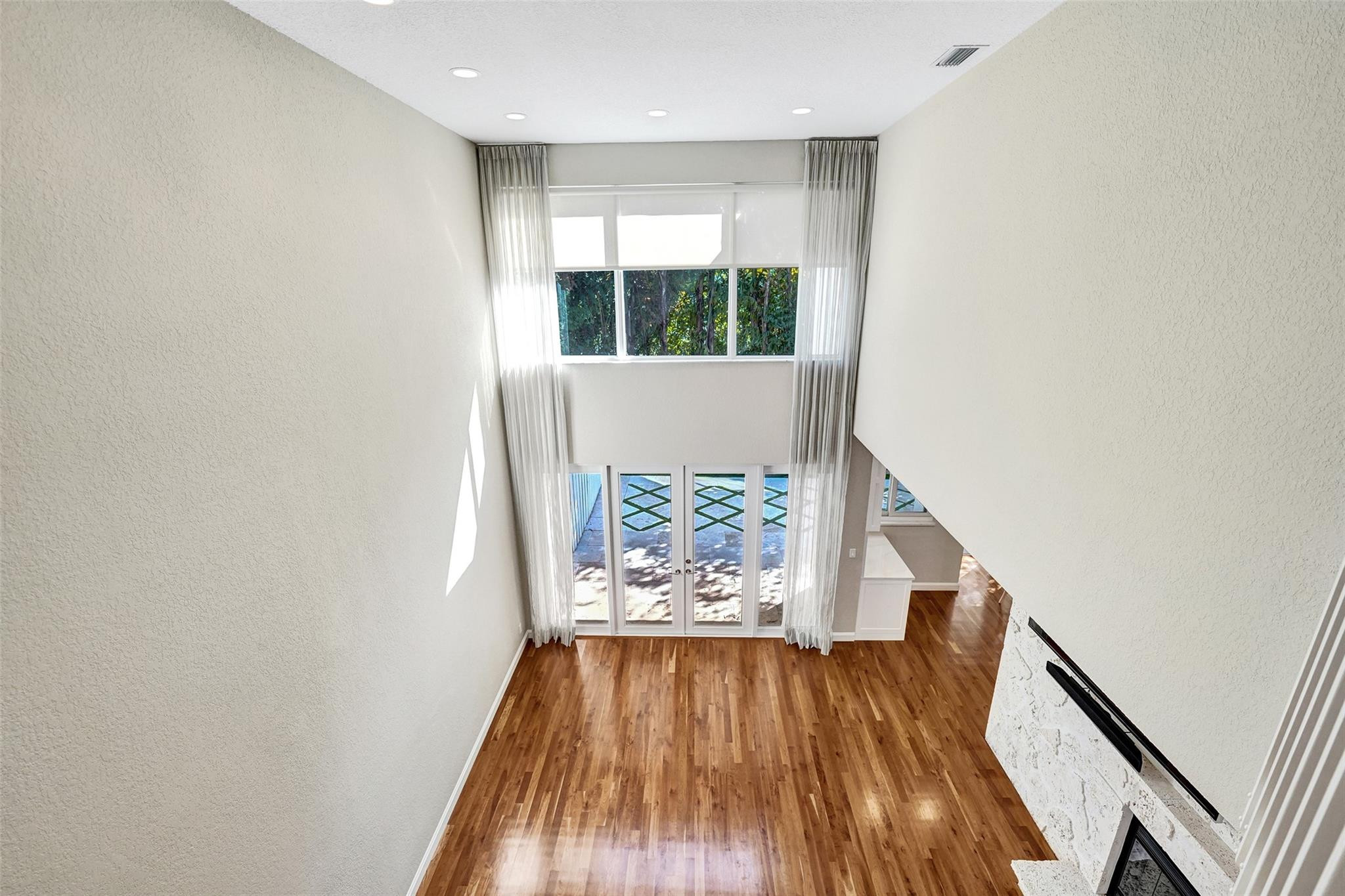 1610 NE 1st Street 9