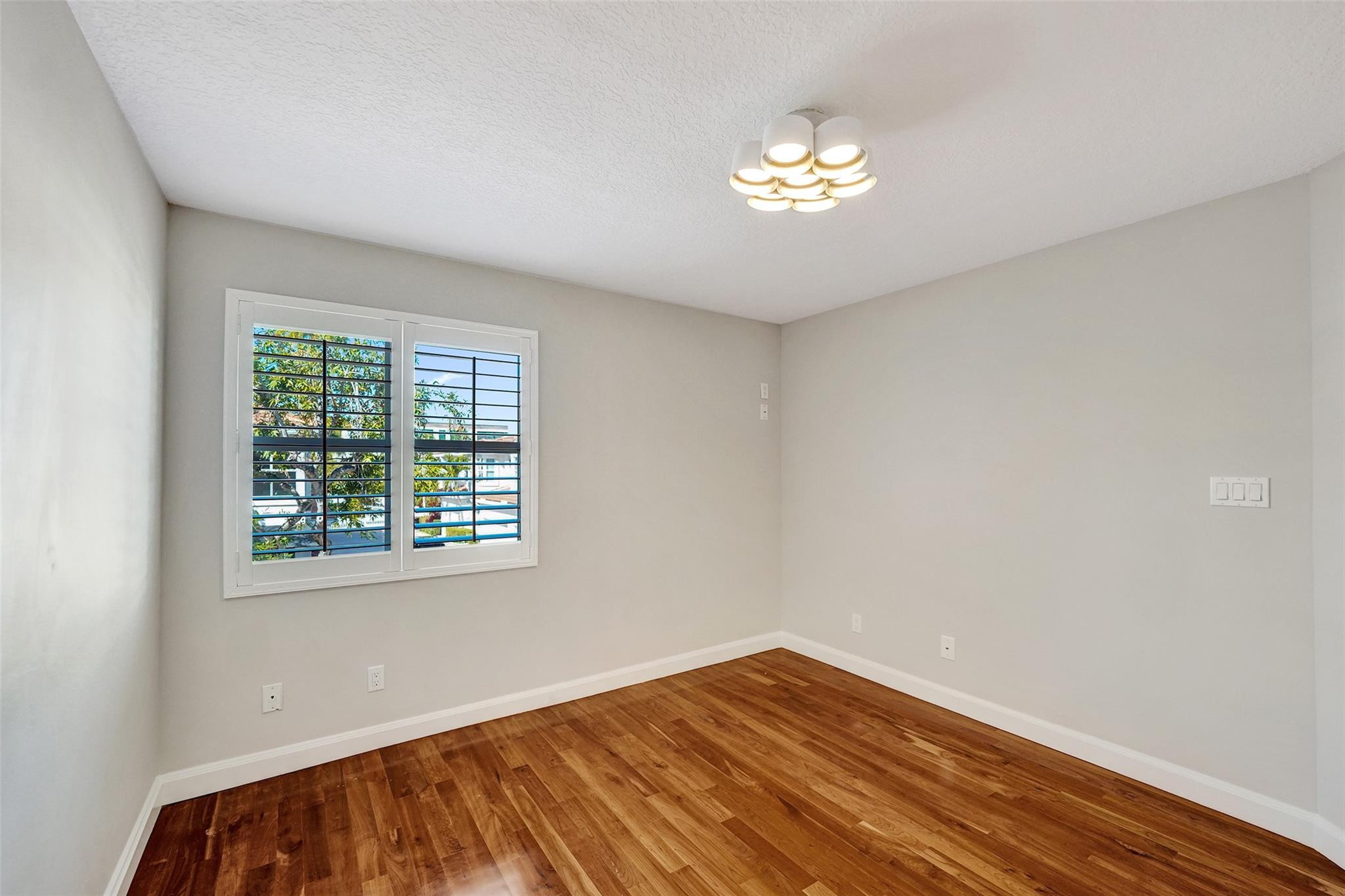 1610 NE 1st Street 9