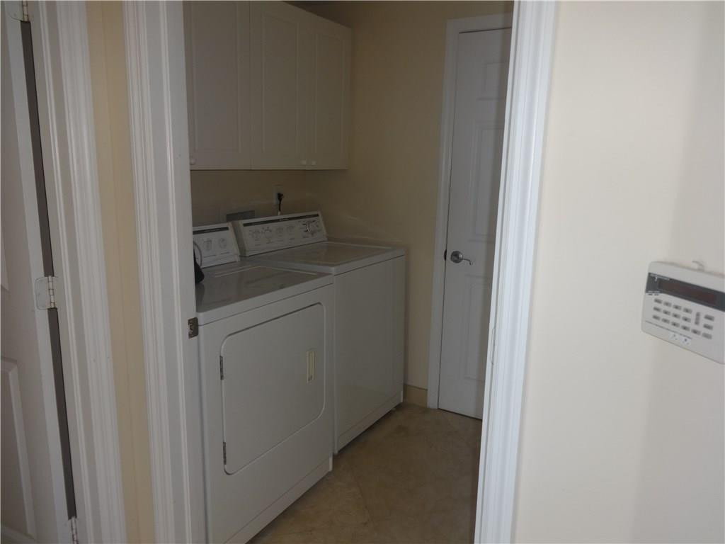100 S Birch Road 1106-b