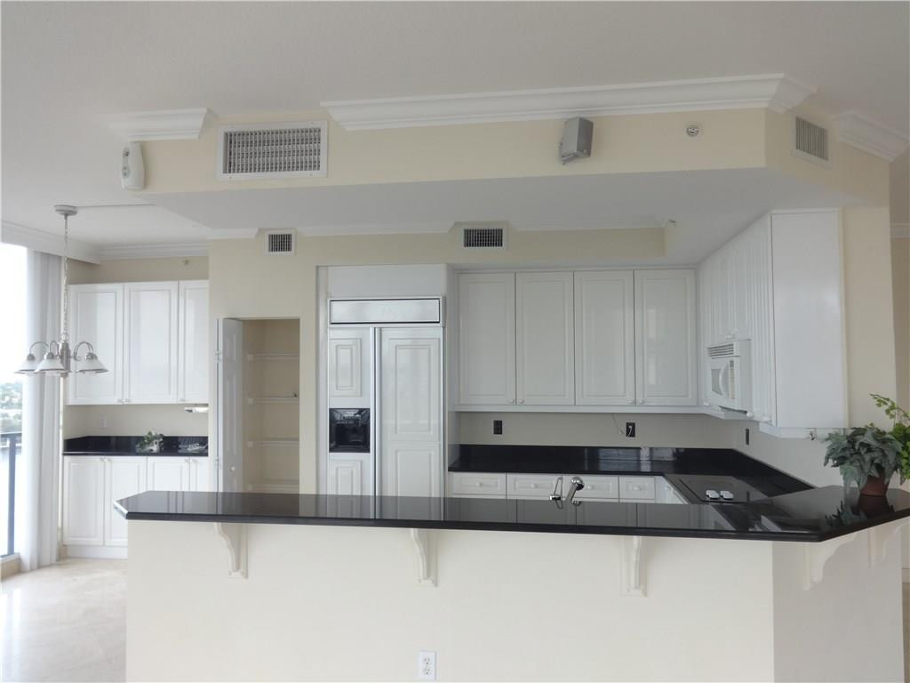 100 S Birch Road 1106-b