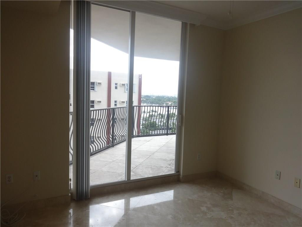 100 S Birch Road 1106-b