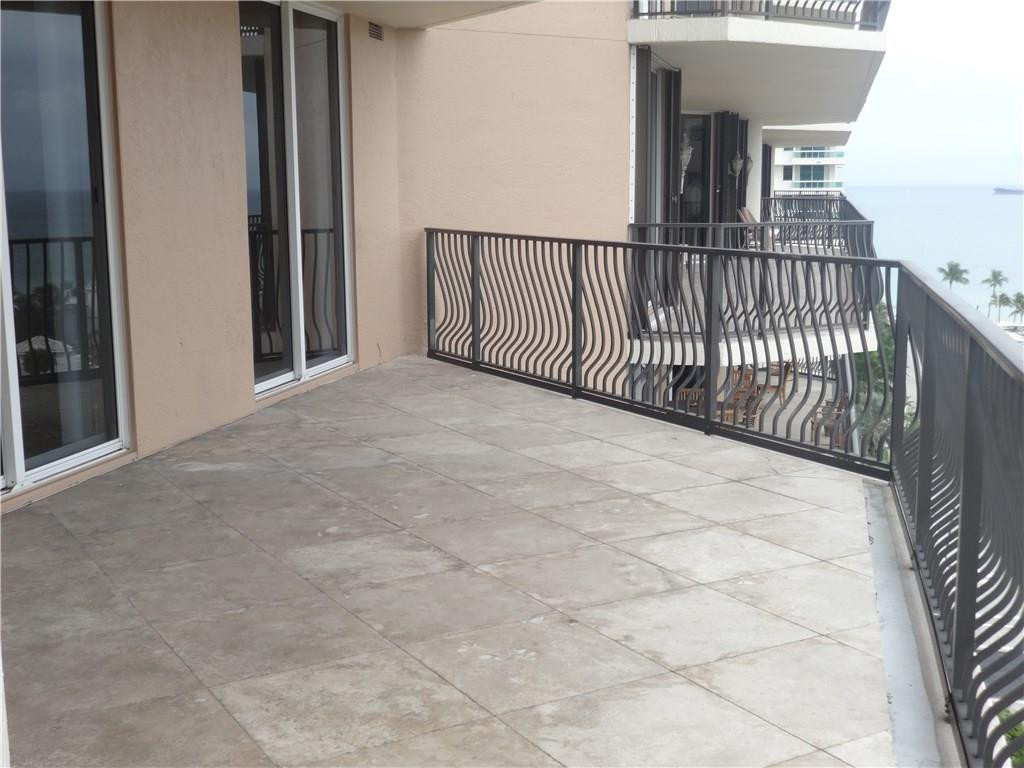 100 S Birch Road 1106-b