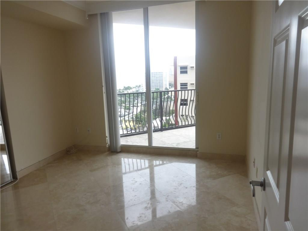 100 S Birch Road 1106-b