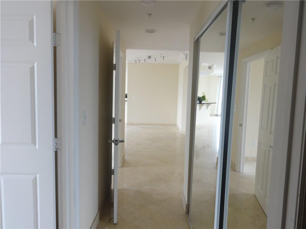 100 S Birch Road 1106-b
