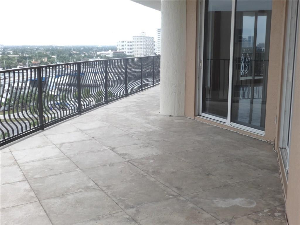 100 S Birch Road 1106-b