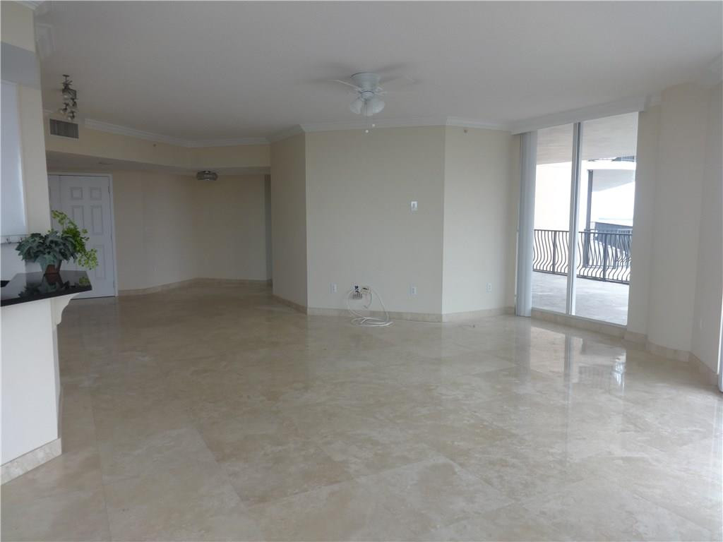 100 S Birch Road 1106-b