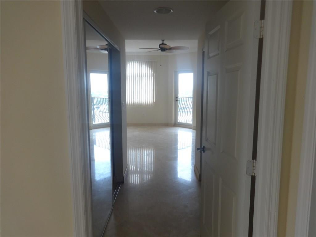 100 S Birch Road 1106-b