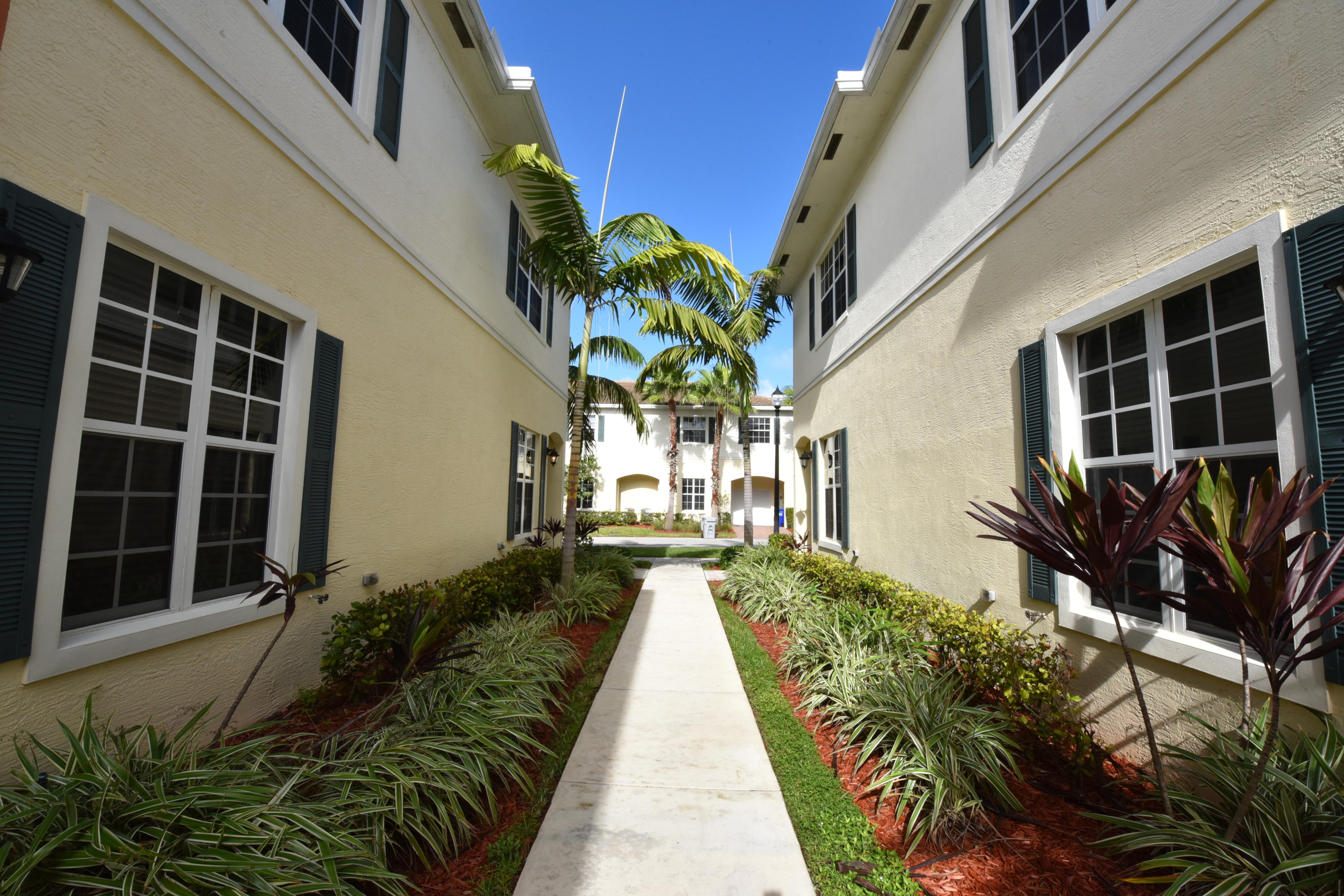 709 SW 2nd Terrace
