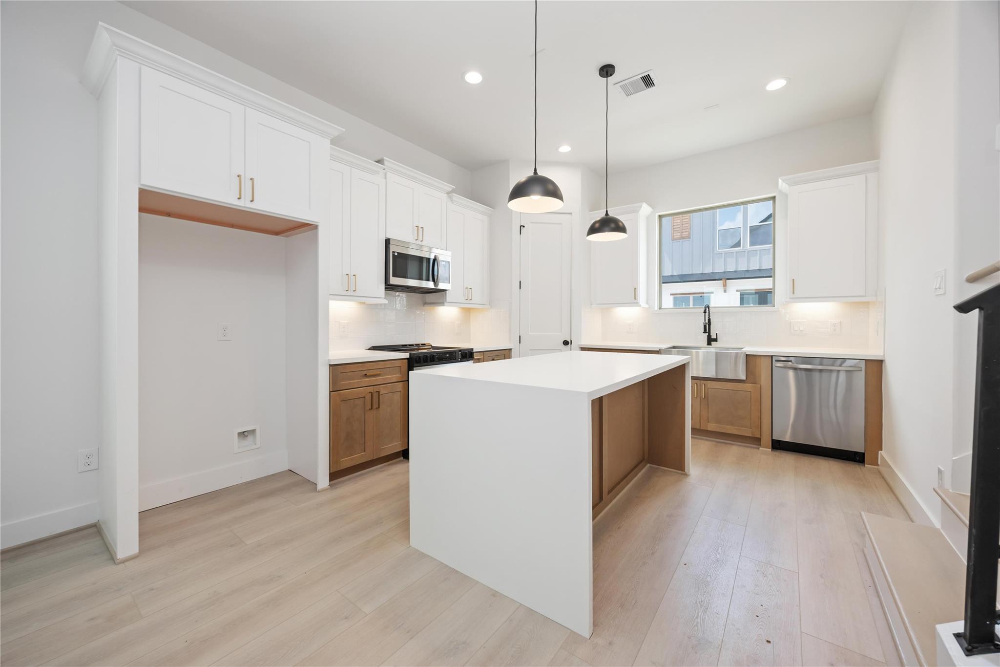 7811 Amelia Road # B, Houston Unit: B