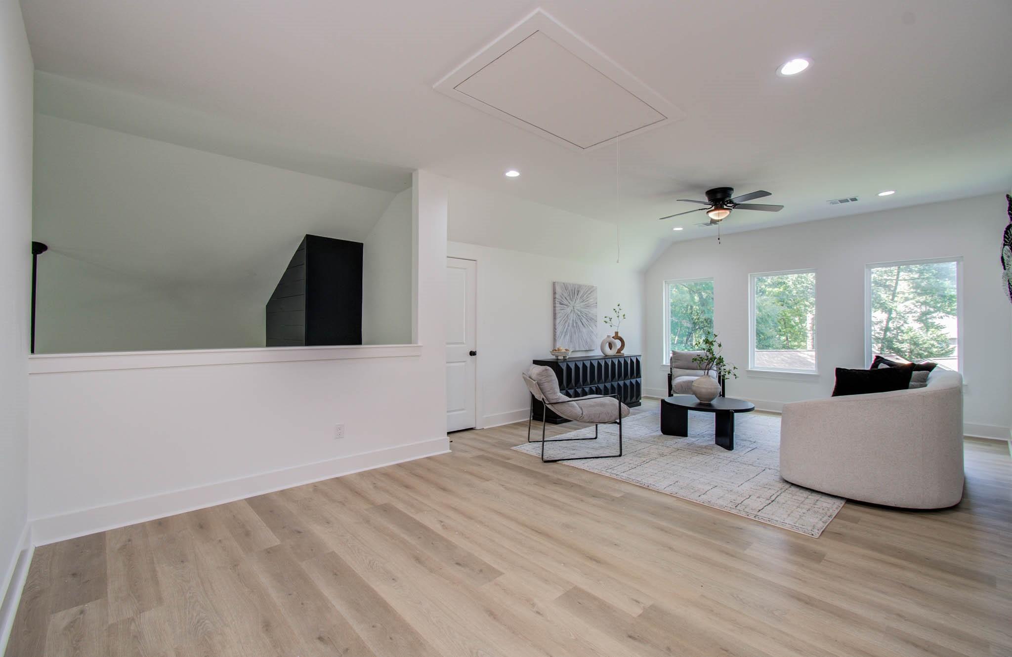 1802 Rollingwood Drive