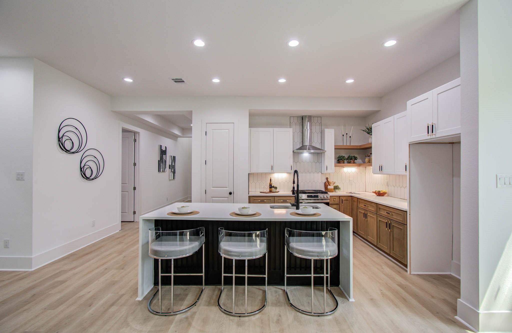1802 Rollingwood Drive