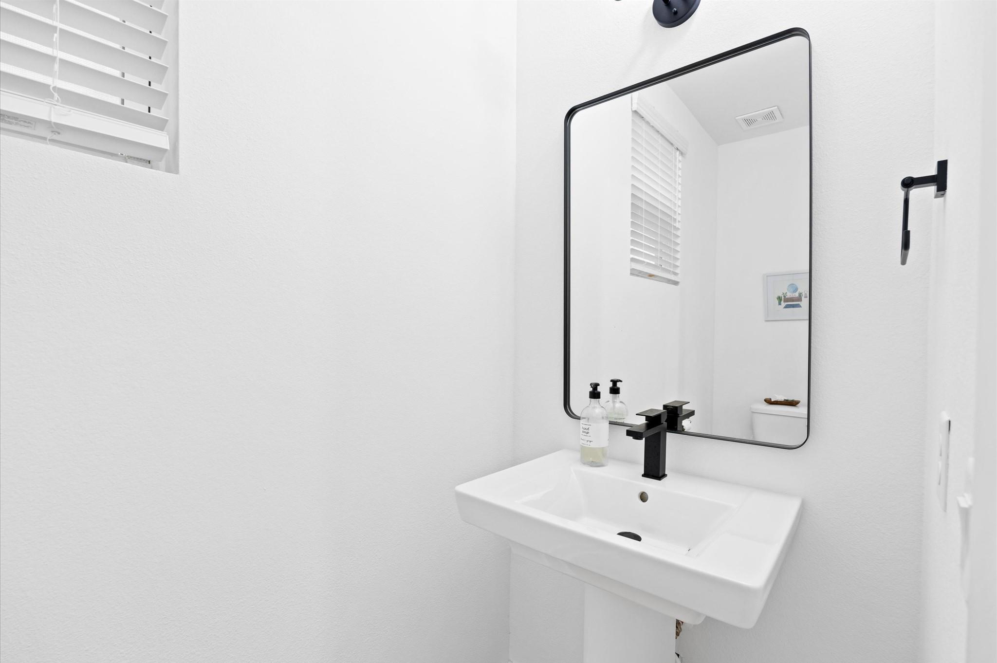 5814 Highland Sky Lane