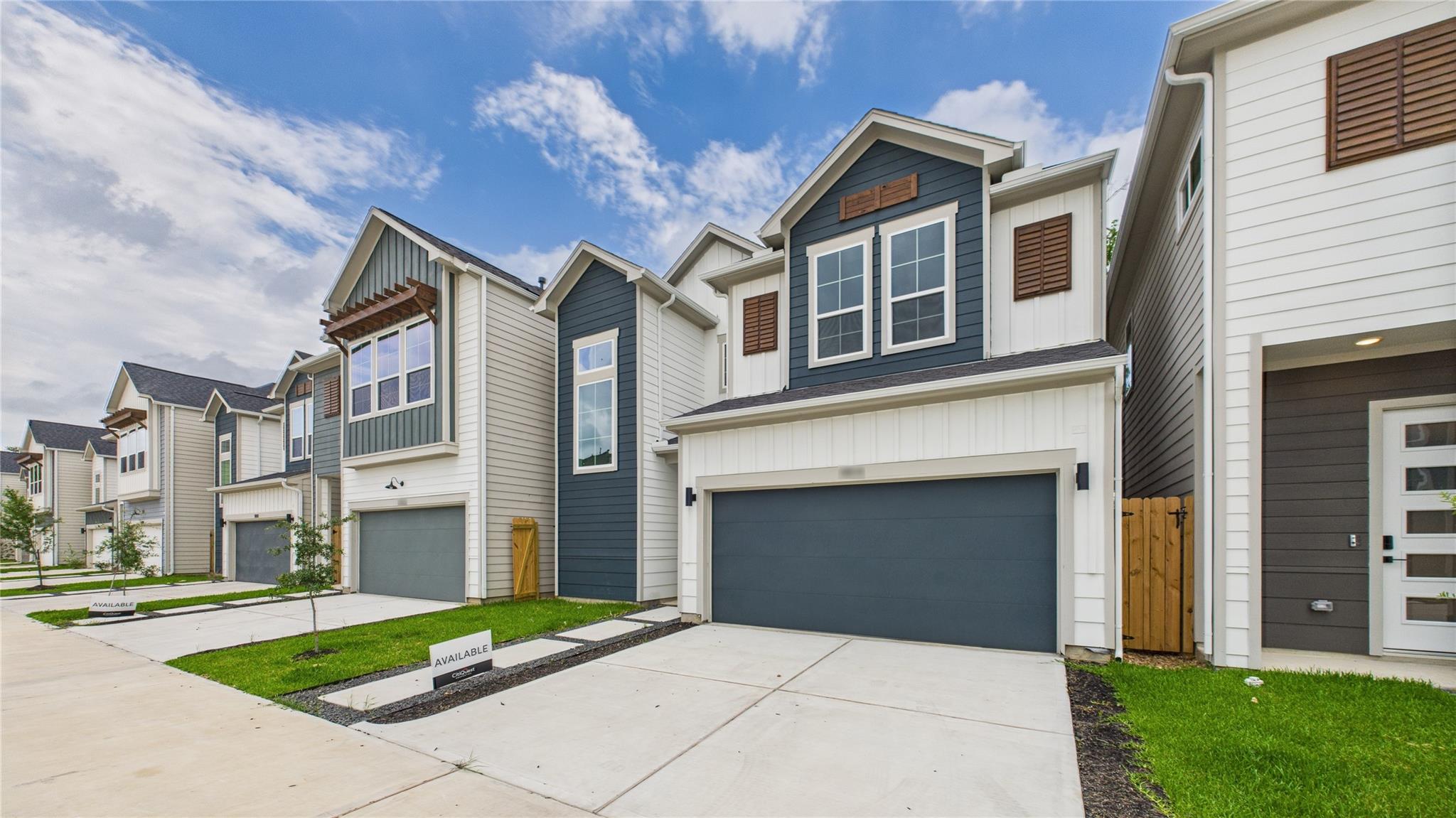 5814 Highland Sky Lane