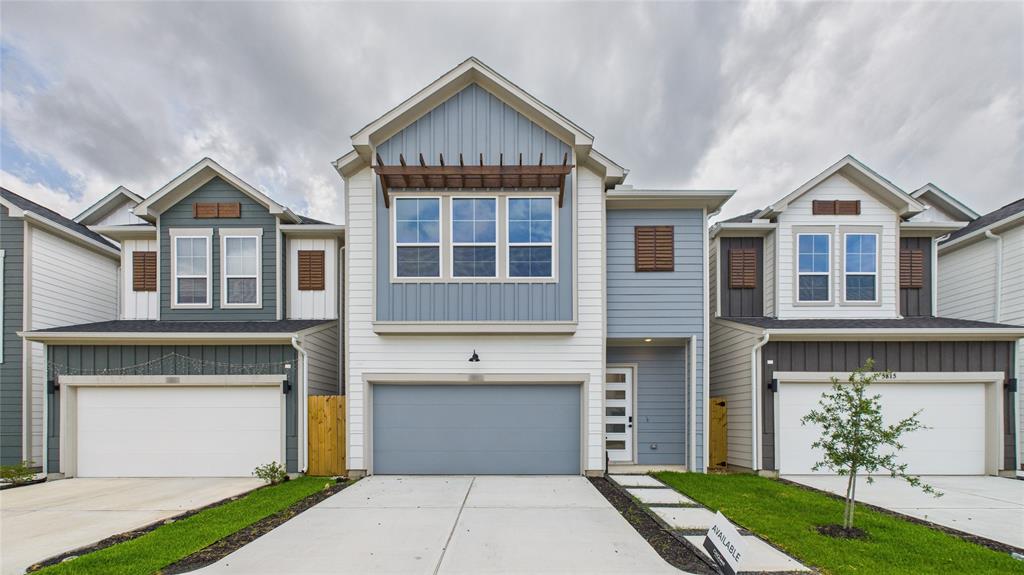 5813 Highland Sky Lane