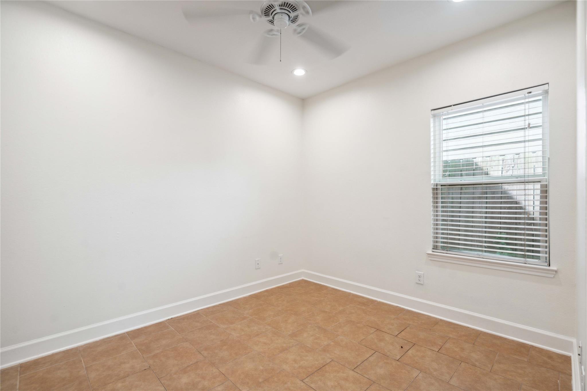 5402 Jonathan Lane