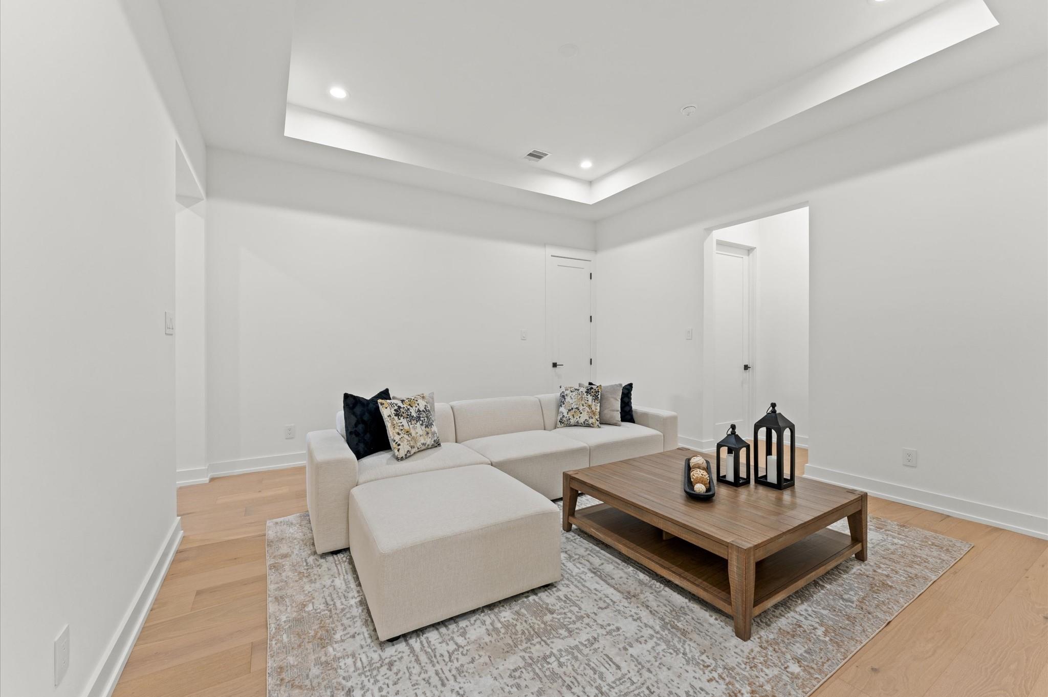 1106 Robbie Street