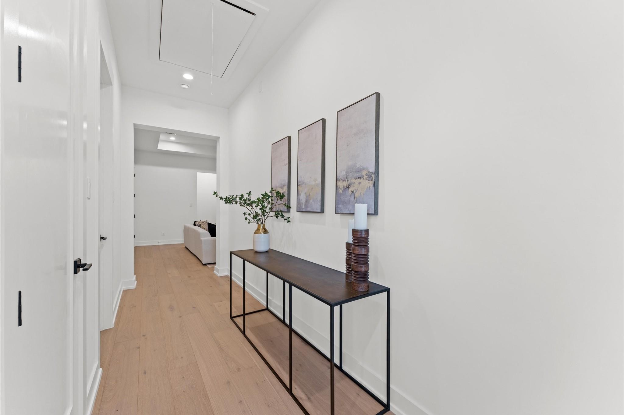 1106 Robbie Street