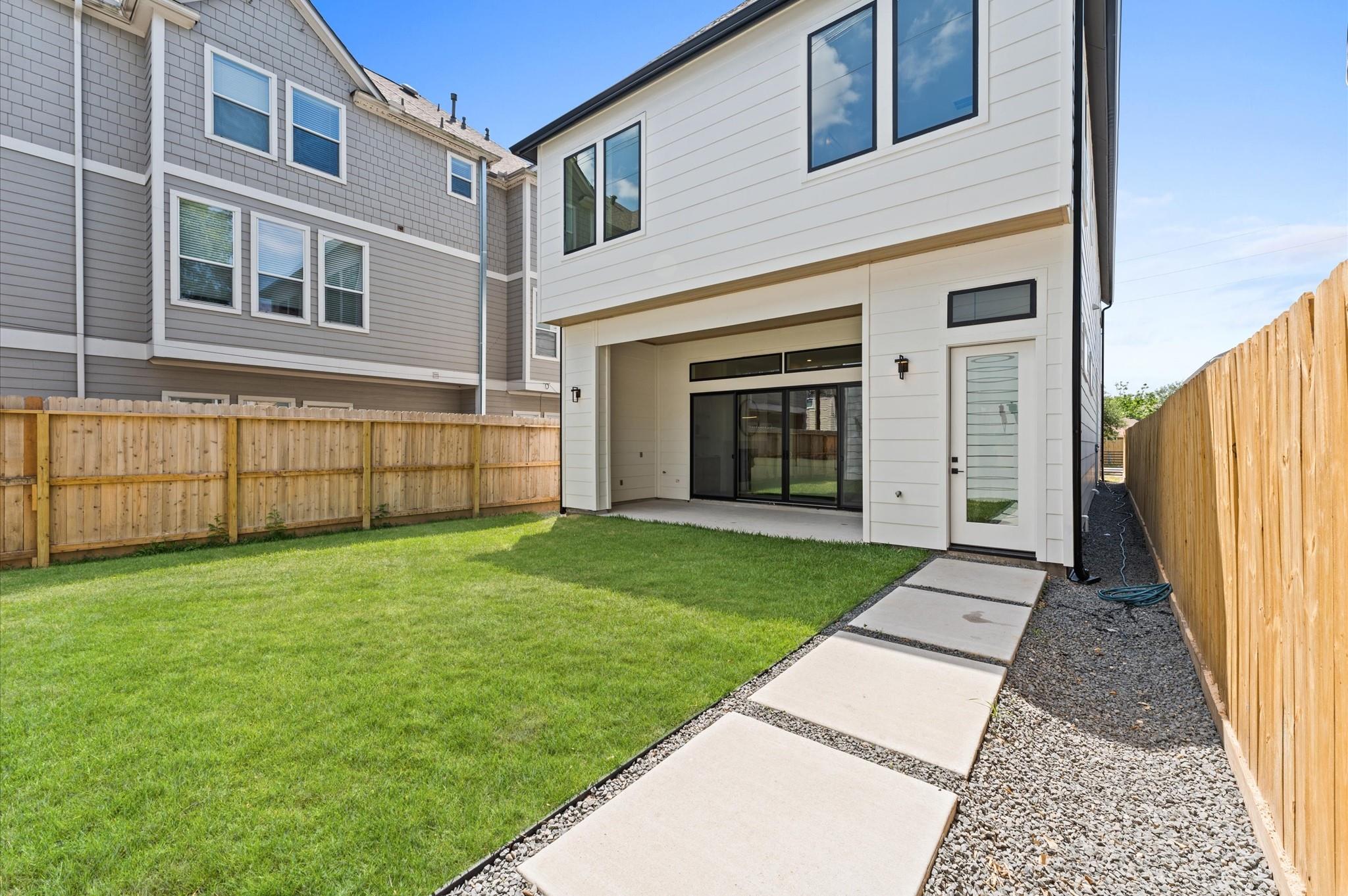 1106 Robbie Street