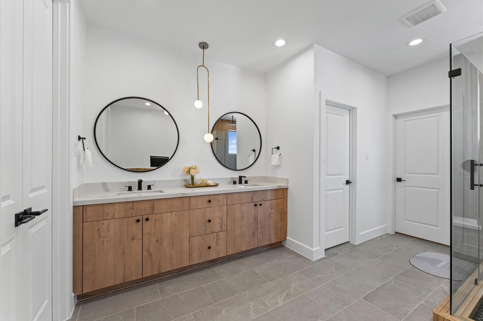 1122 W 17th Street # F