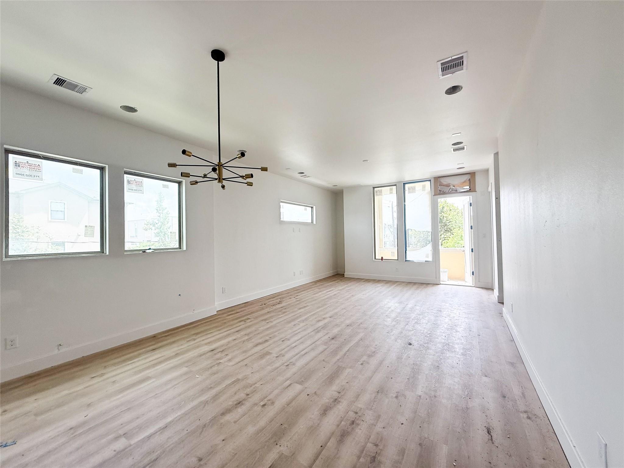 1122 W 17th Street # F