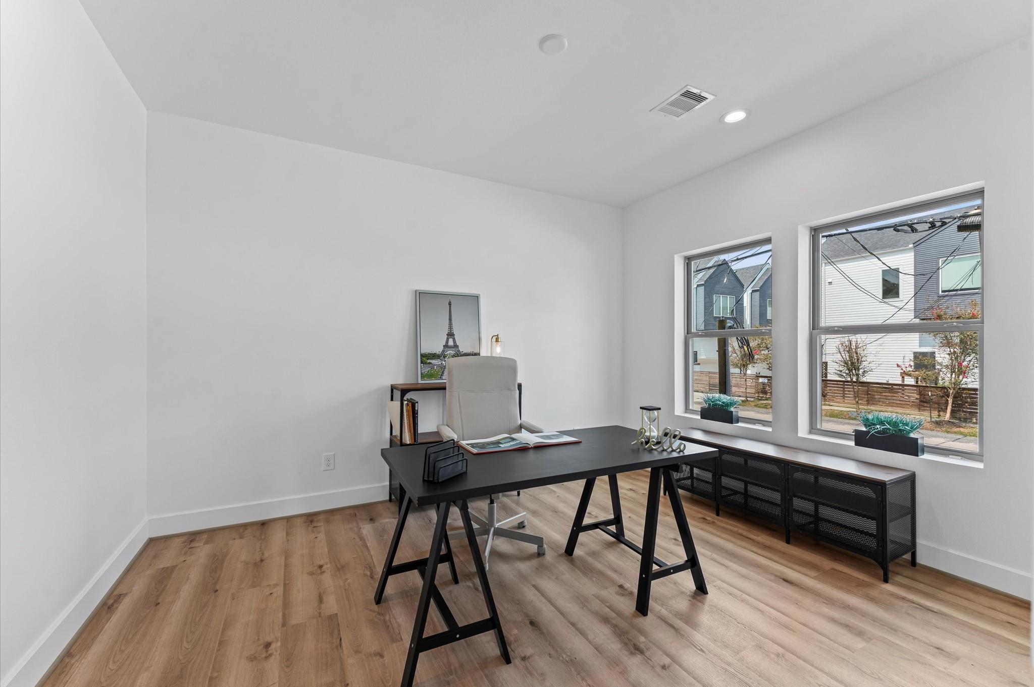 1122 W 17th Street # F