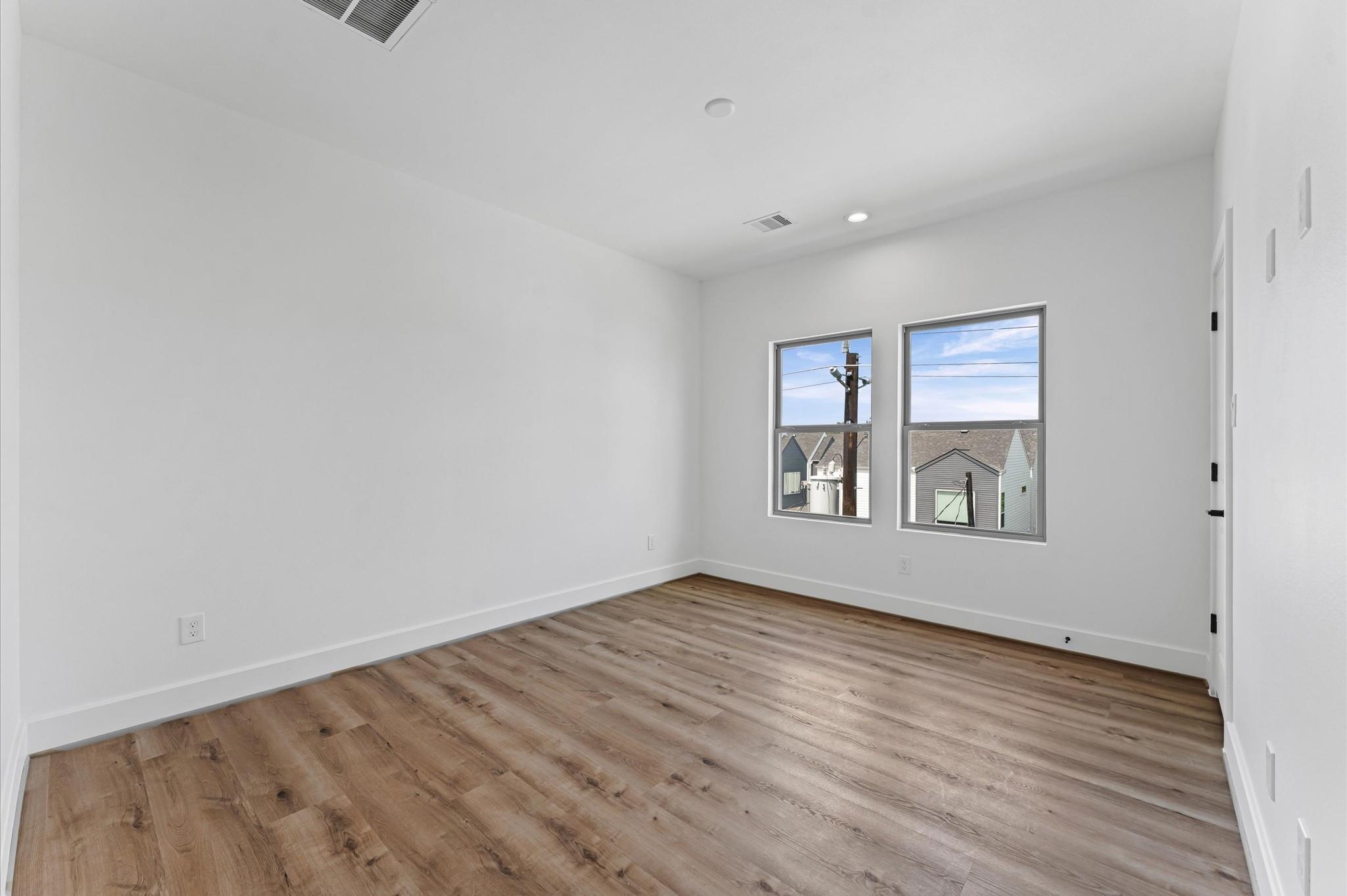 1122 W 17th Street # F