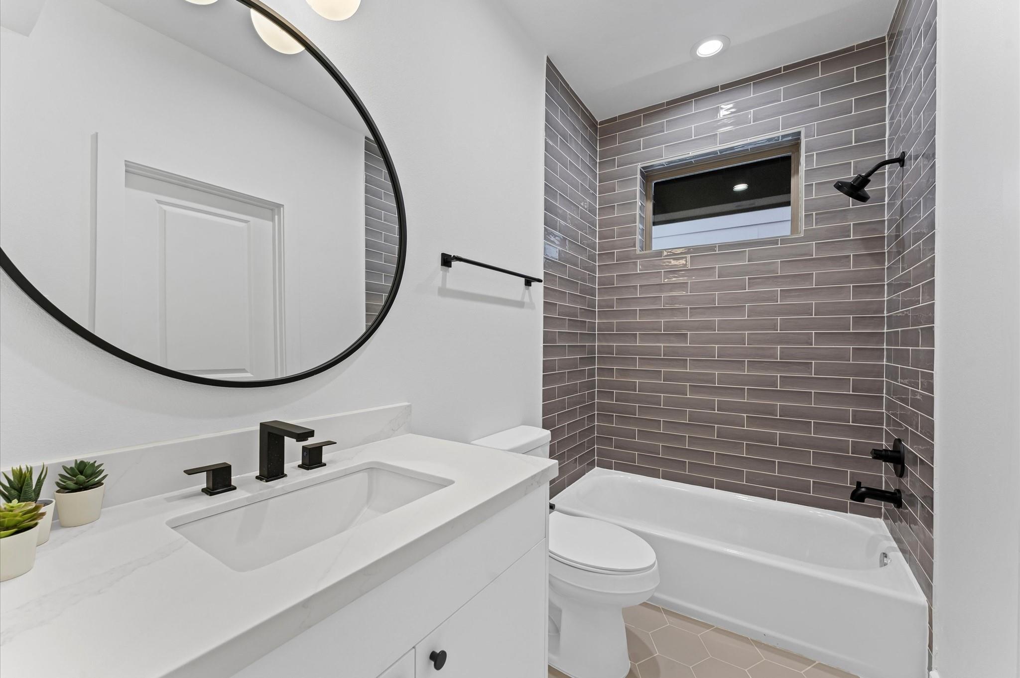 1122 W 17th Street # F