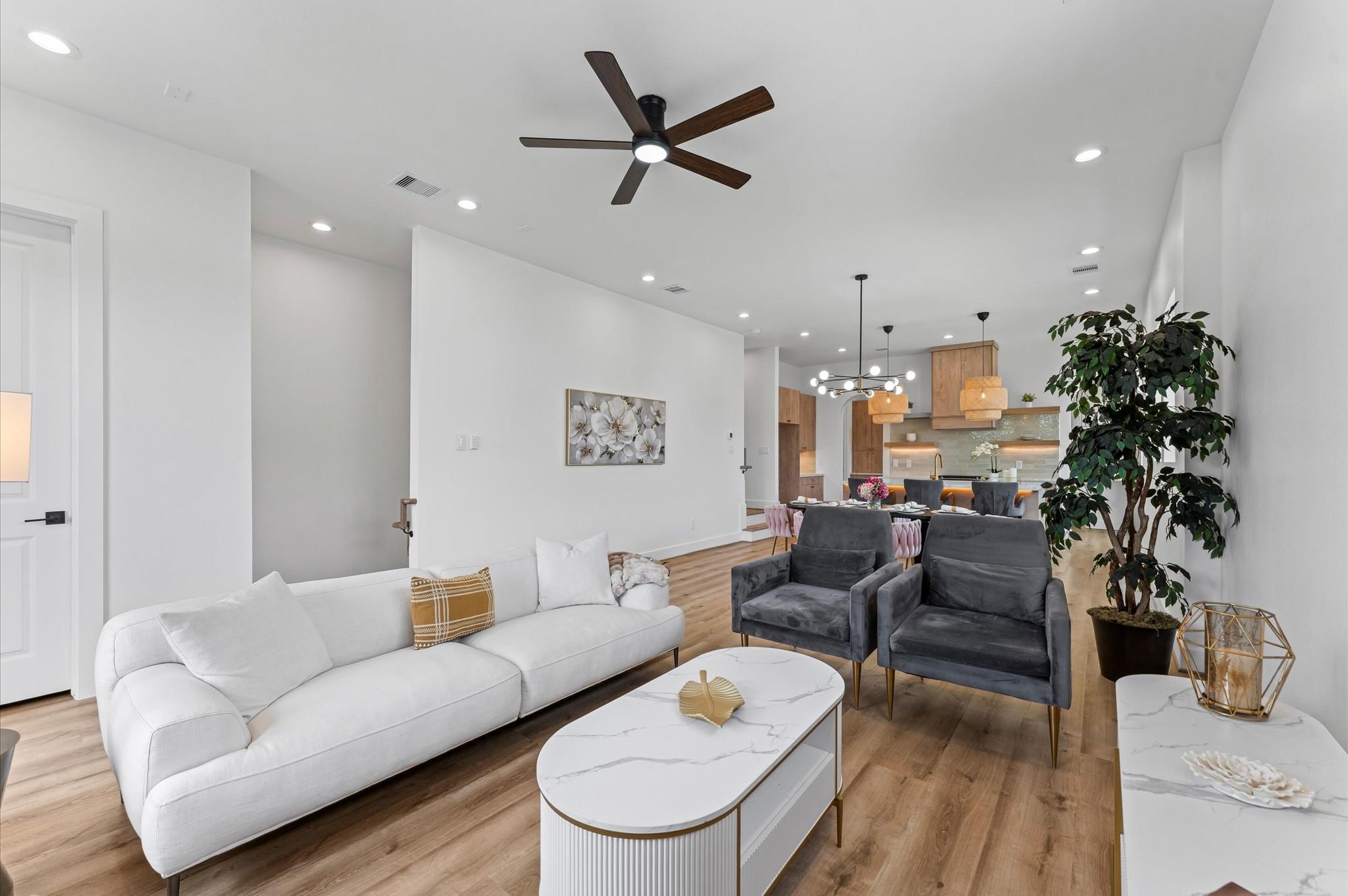 1122 W 17th Street # F