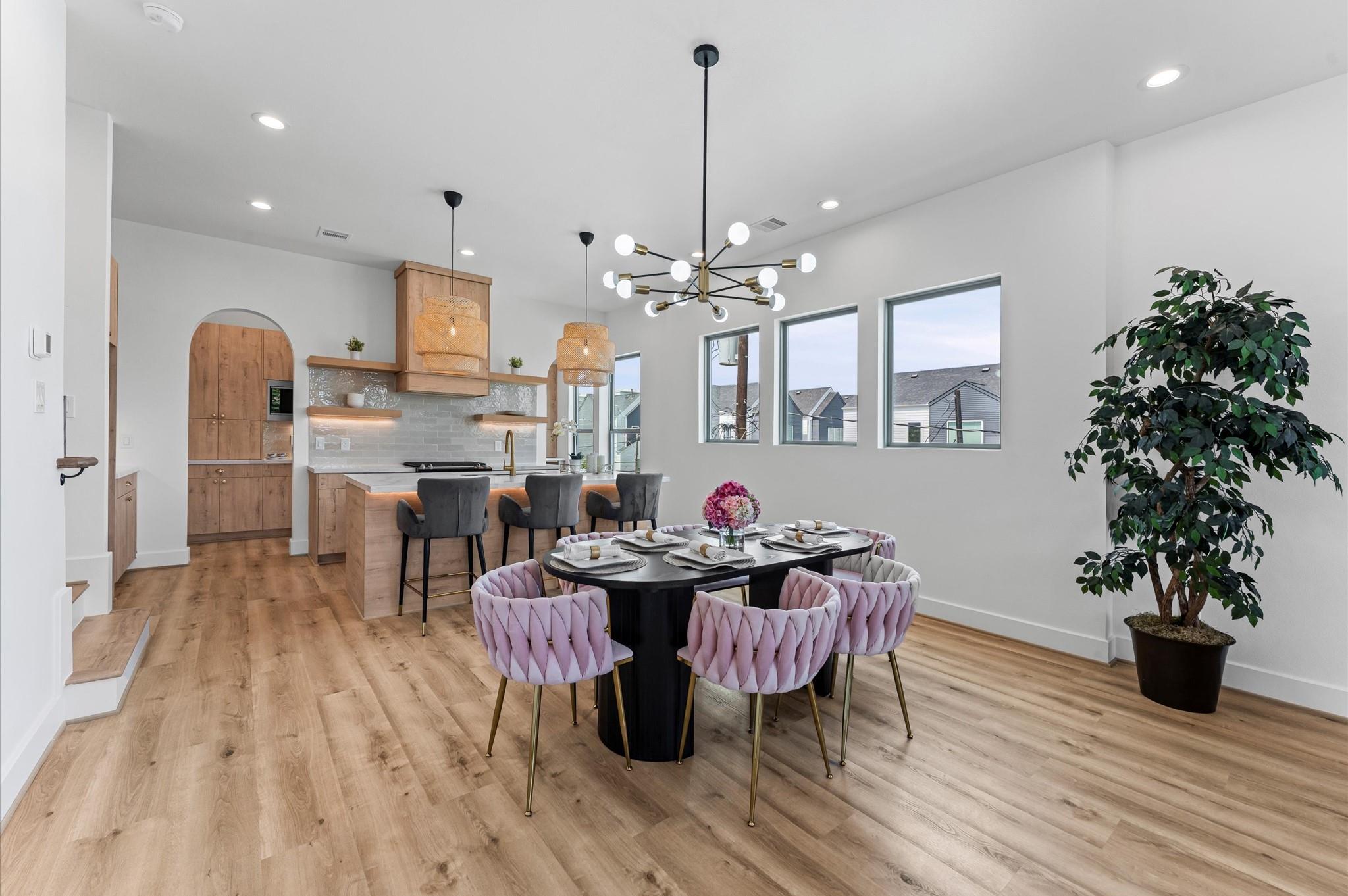 1122 W 17th Street # F