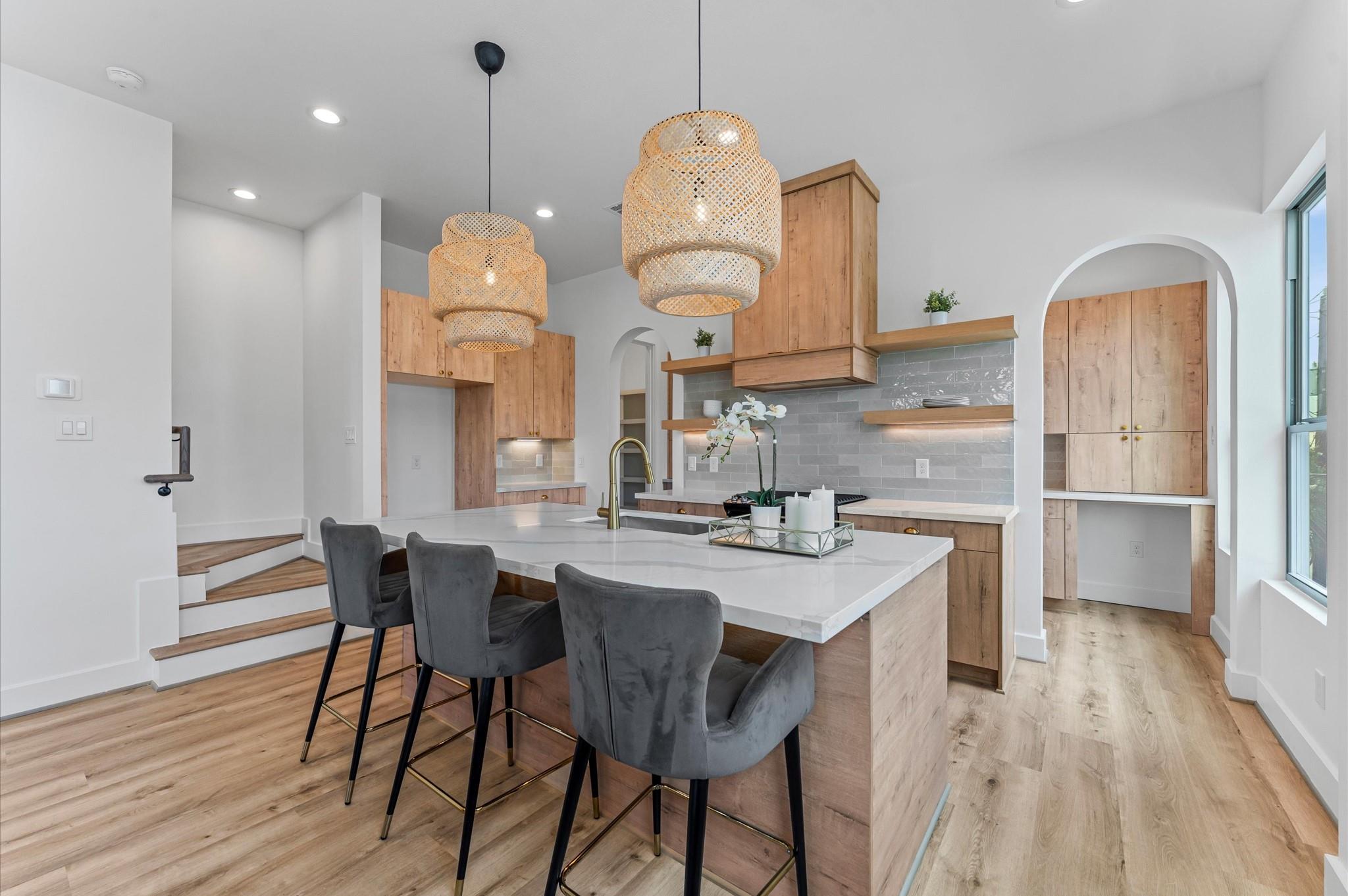 1122 W 17th Street # F