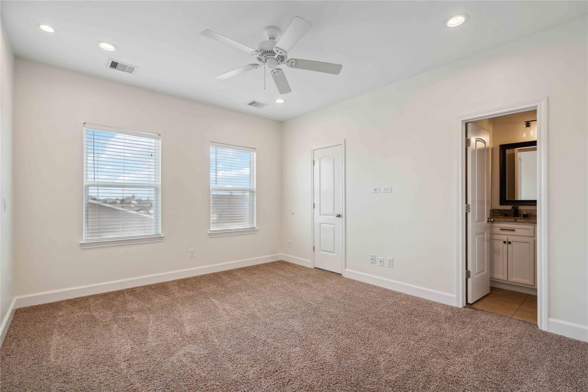 5402 Jonathan Lane