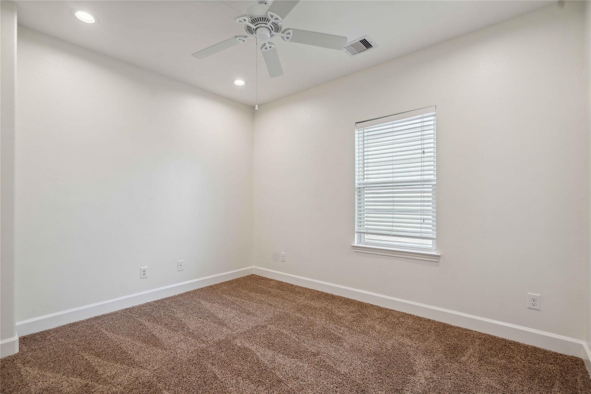 5402 Jonathan Lane
