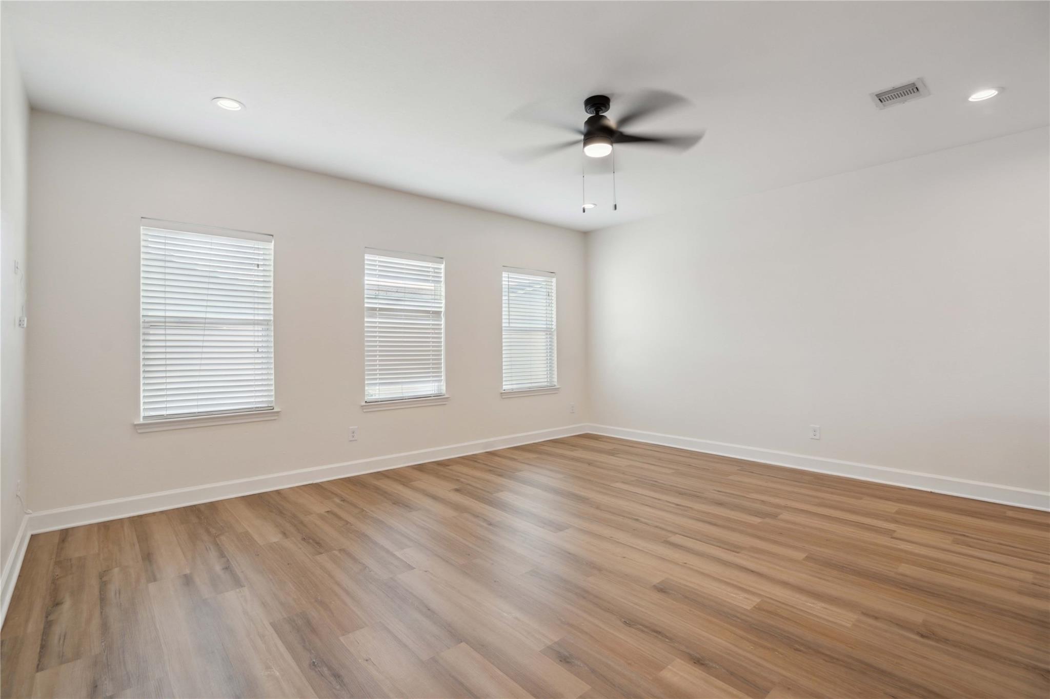 5402 Jonathan Lane