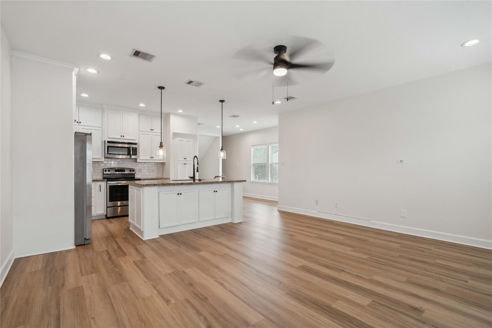 5402 Jonathan Lane