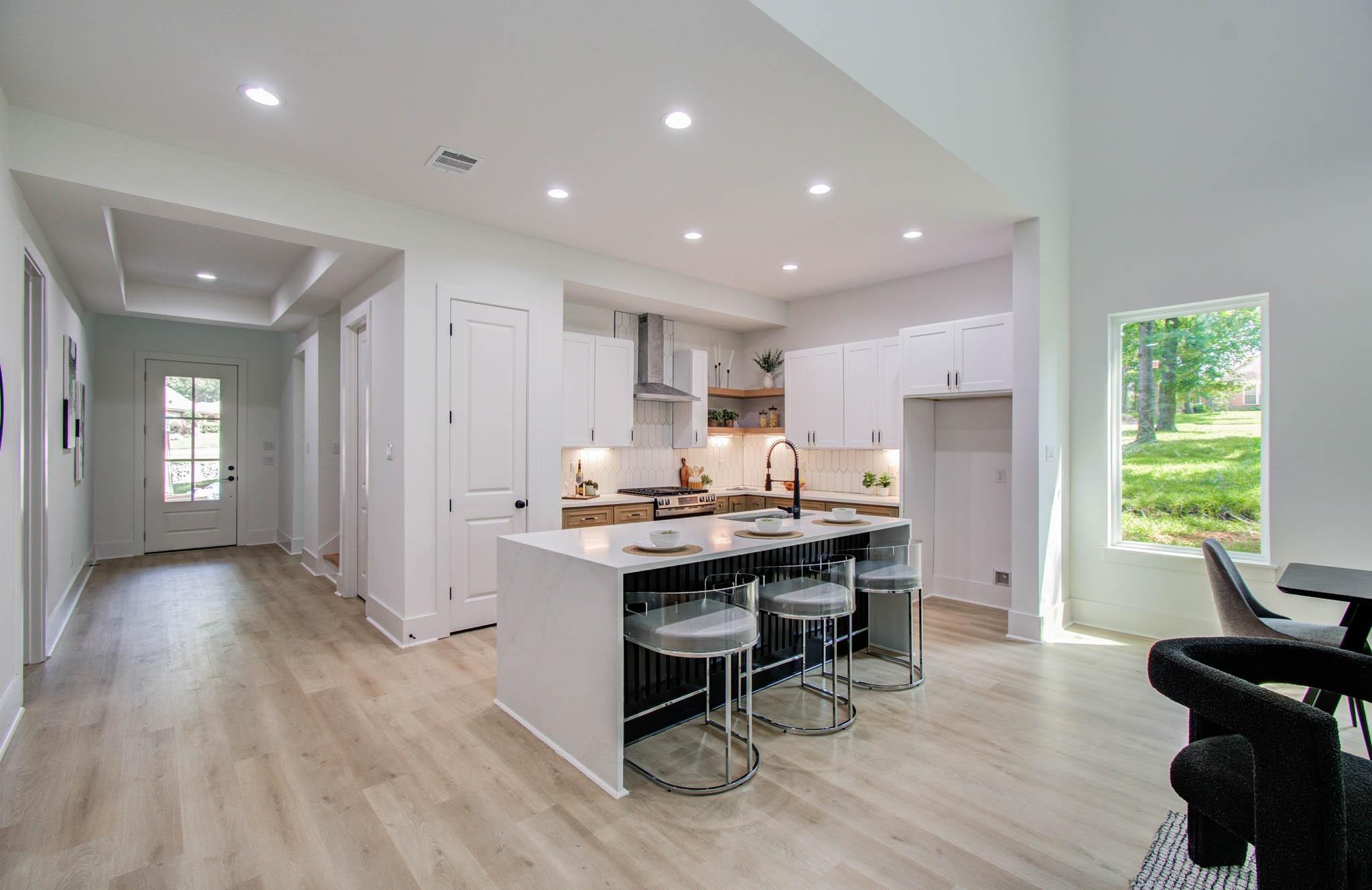 1802 Rollingwood Drive