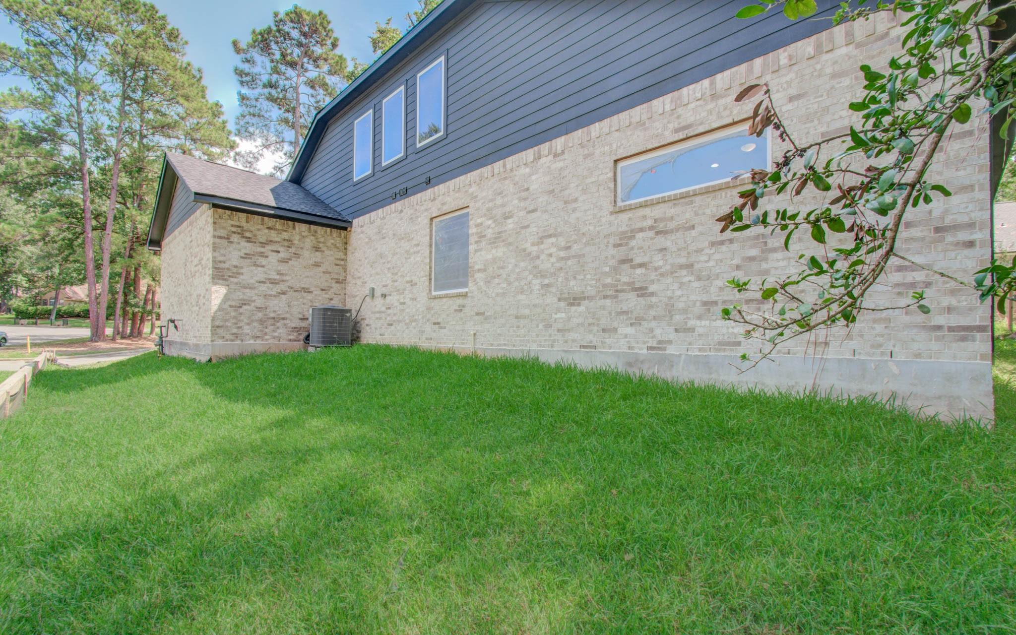 1802 Rollingwood Drive