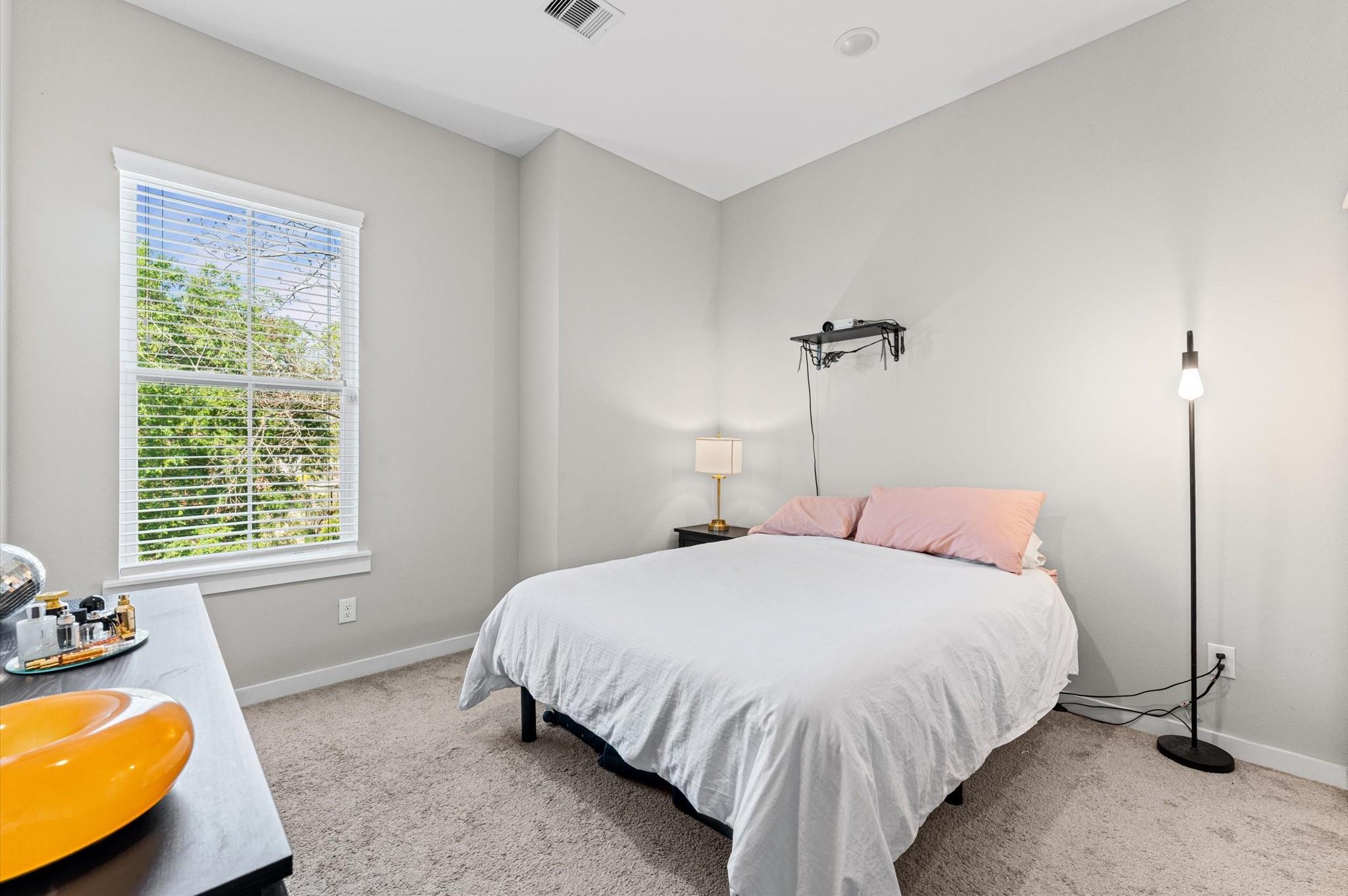 8422 Berry Green Lane