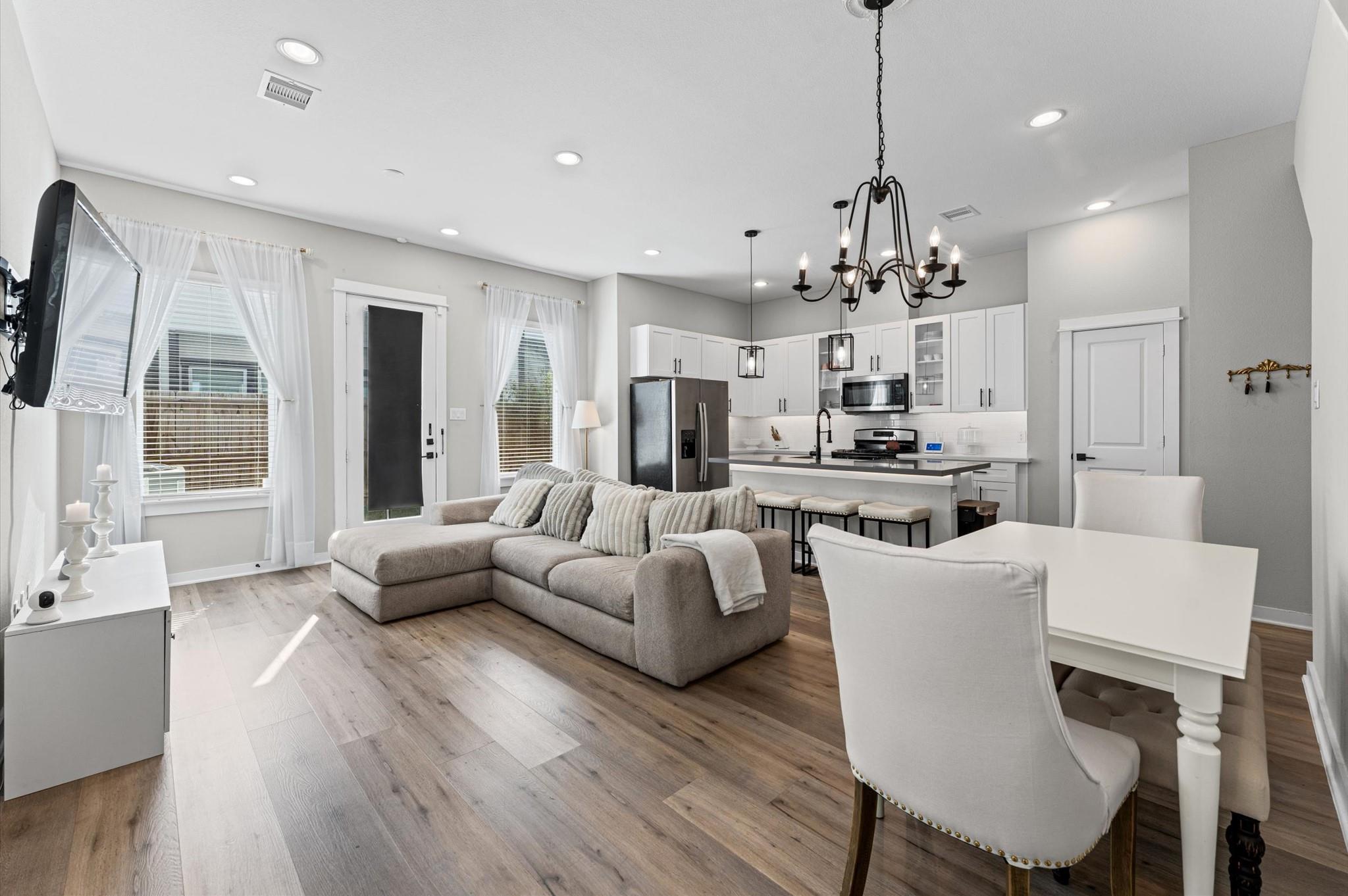 8422 Berry Green Lane