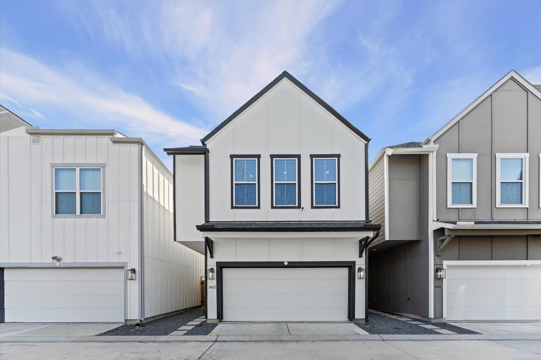 8422 Berry Green Lane
