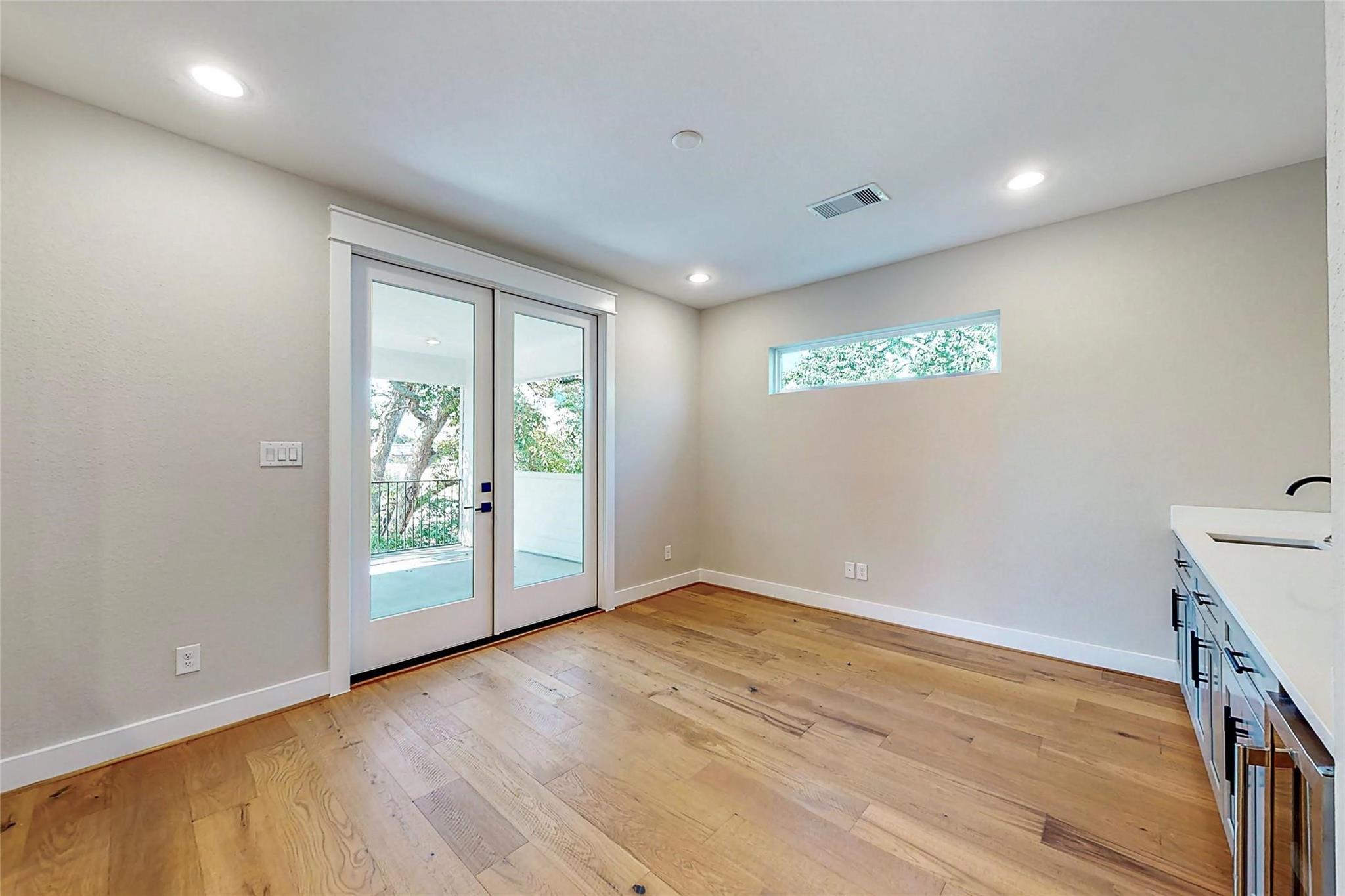 110 E 28th Street