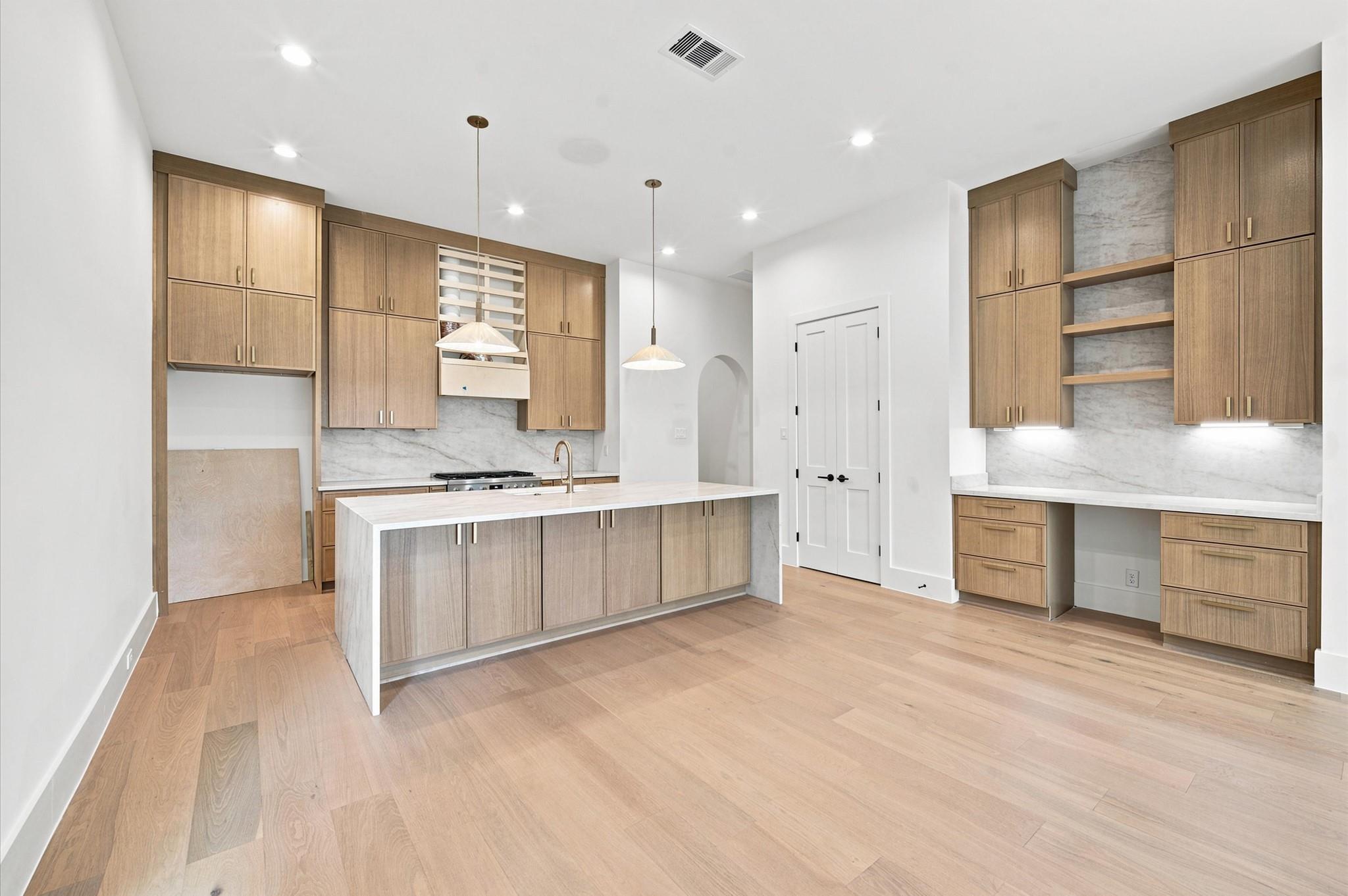 112 E 27th Street