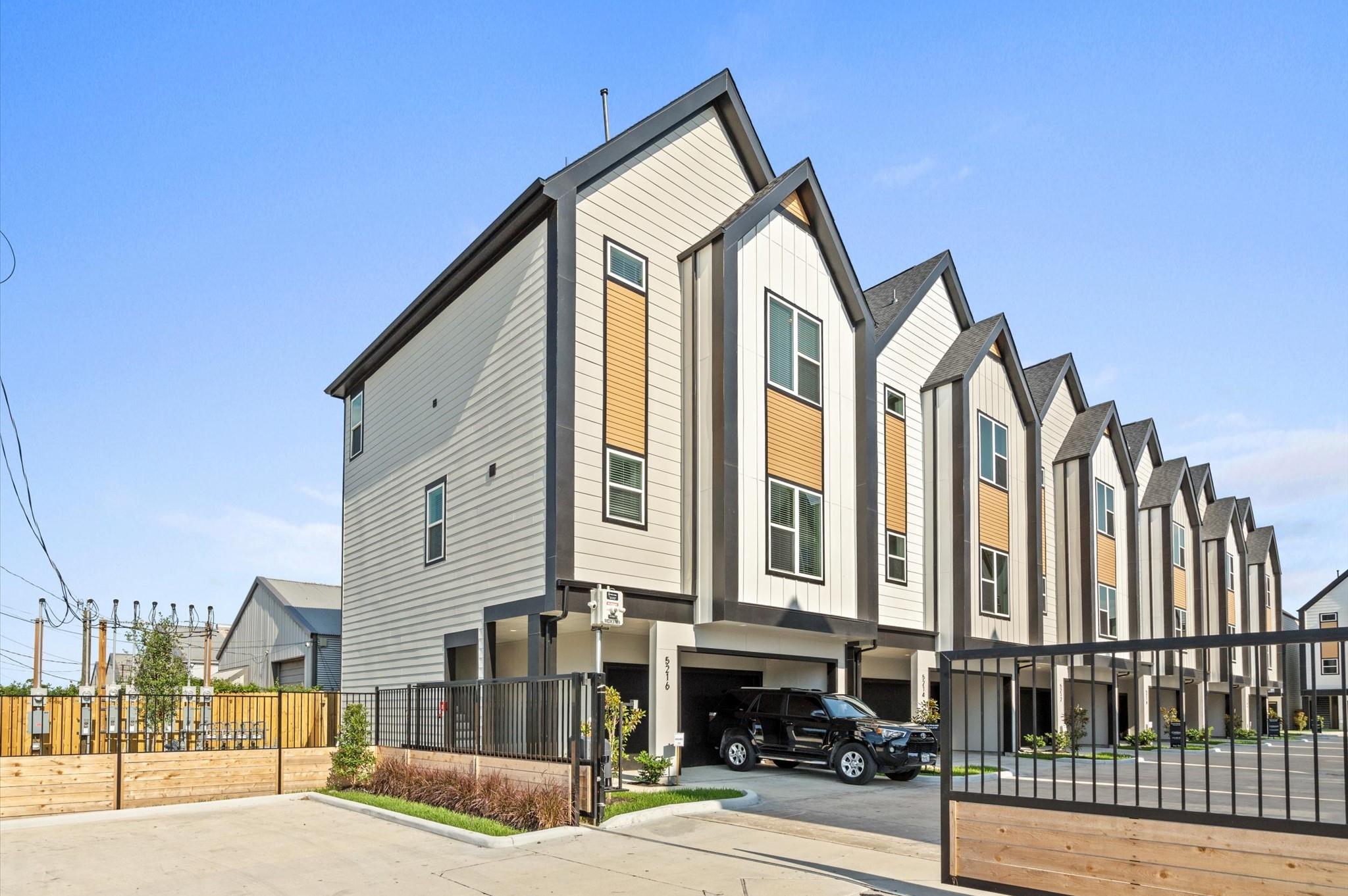 5204 Green Pine Tree Drive