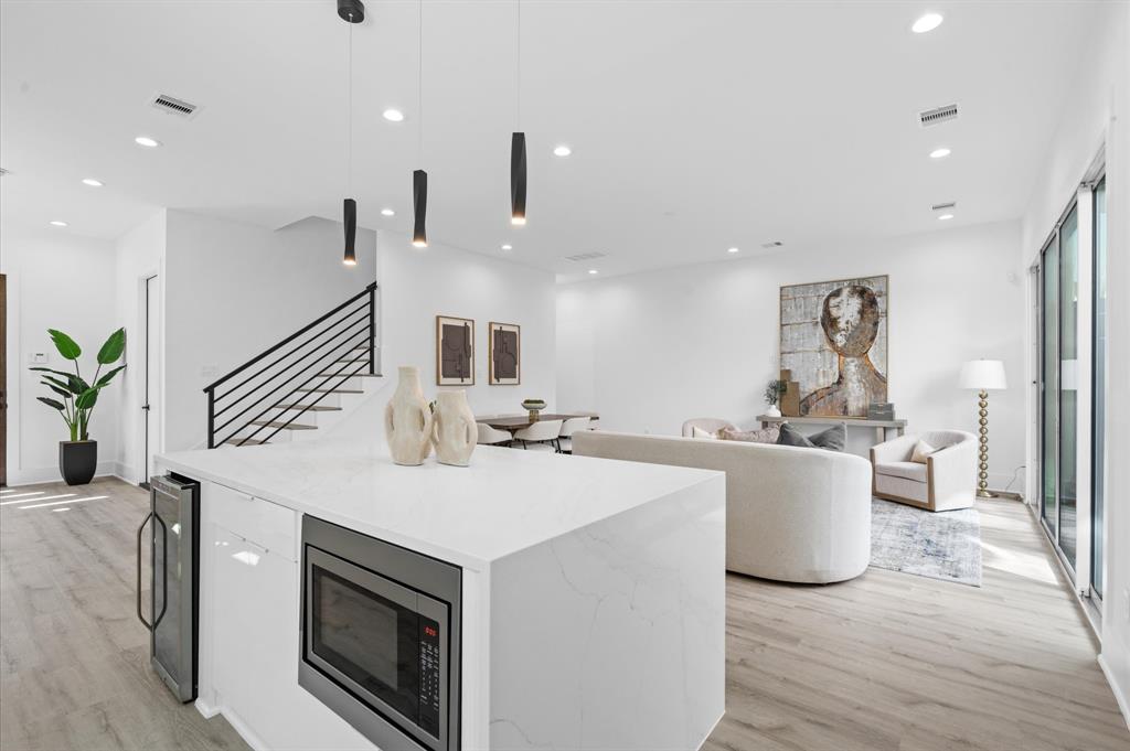 7609 Jacquelyn Gardens Lane