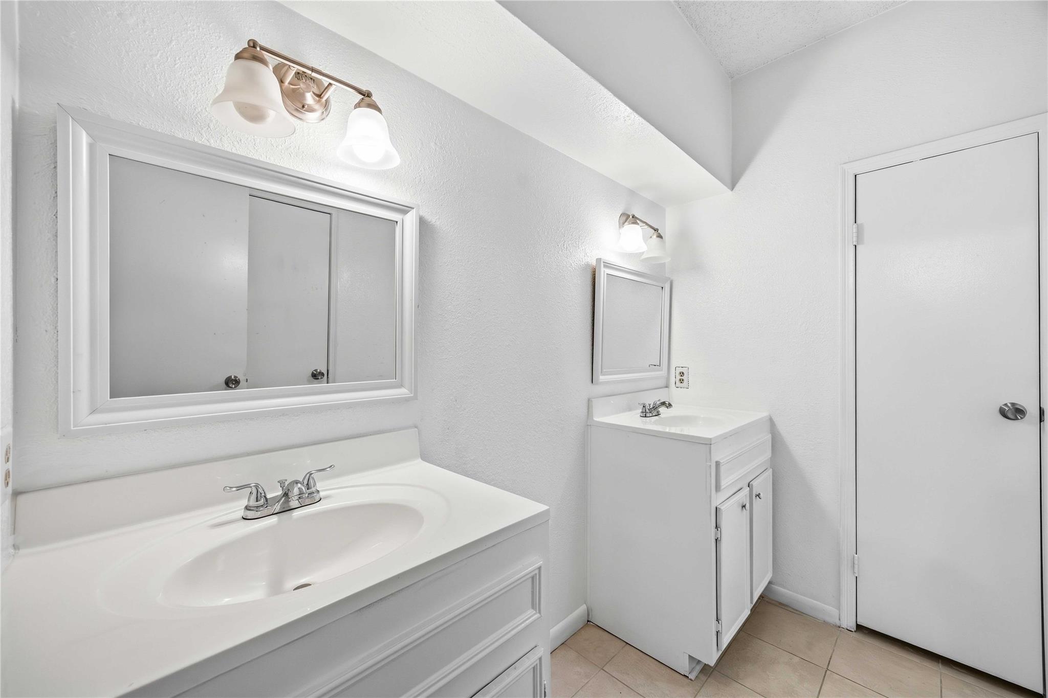 9410 Stonehouse Lane