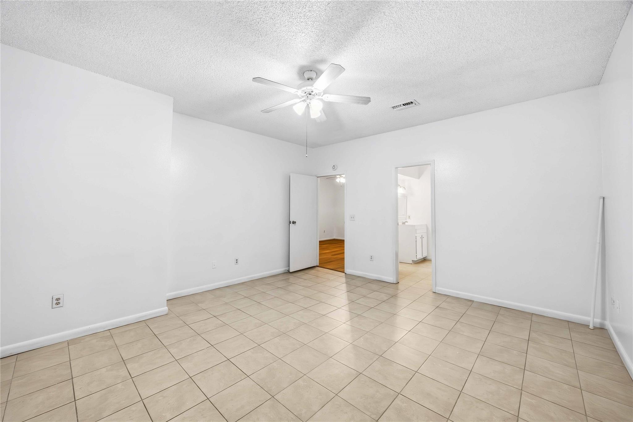 9410 Stonehouse Lane