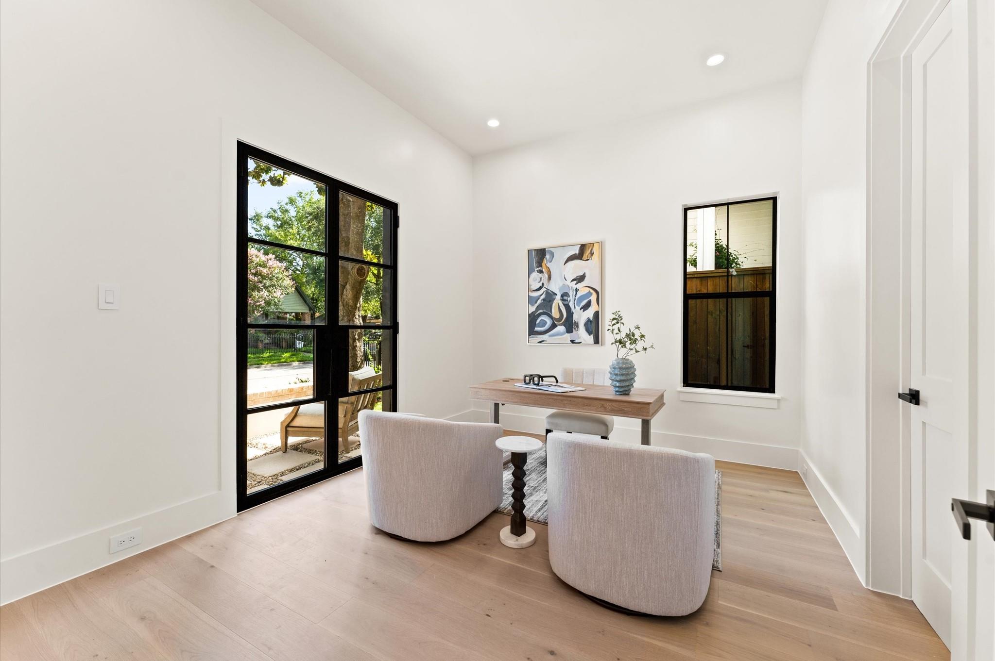 212 E 24th Street