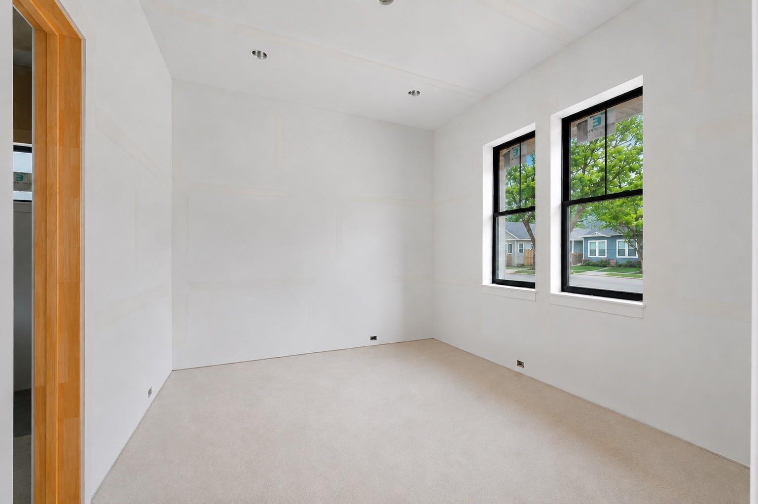 212 E 24th Street