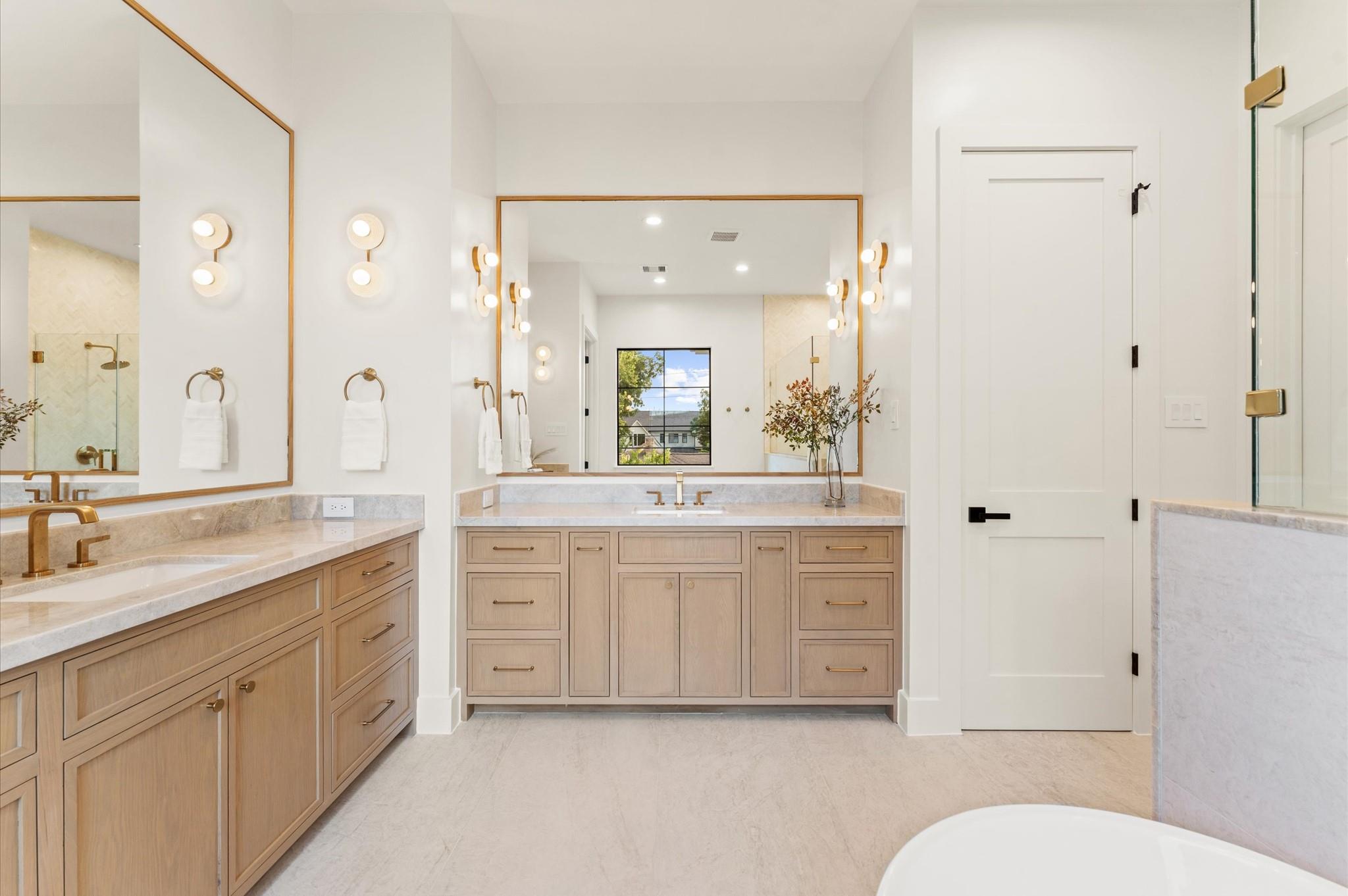 212 E 24th Street