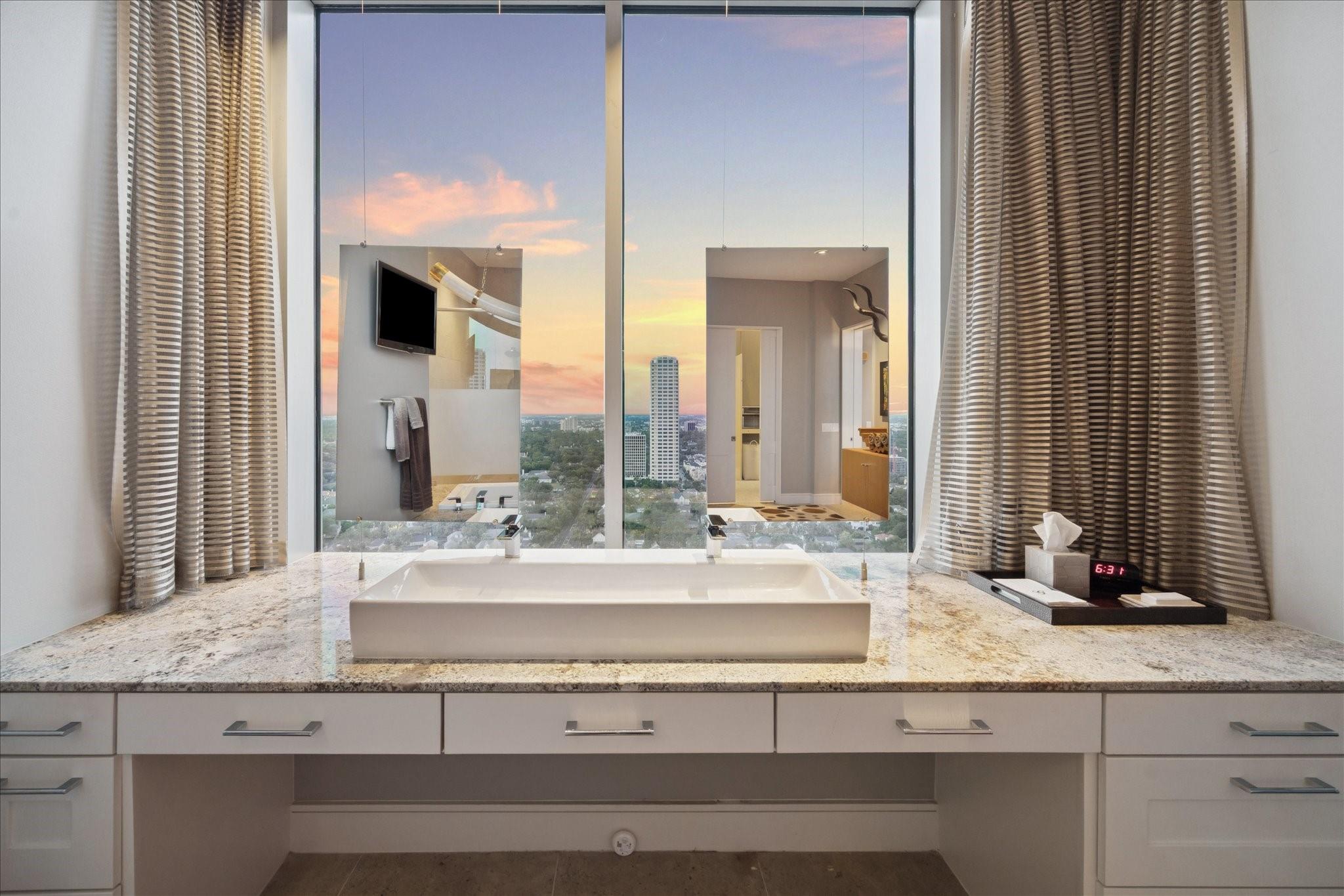 2727 Kirby Drive # 24E, Houston Unit: 24E