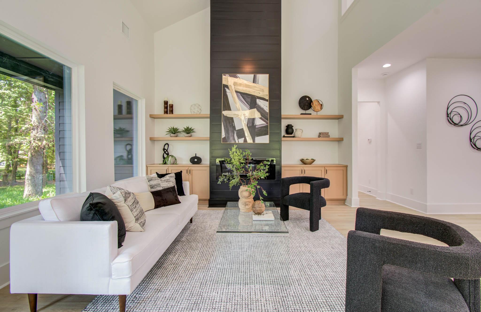 1802 Rollingwood Drive